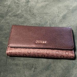 Guess envelope wallet